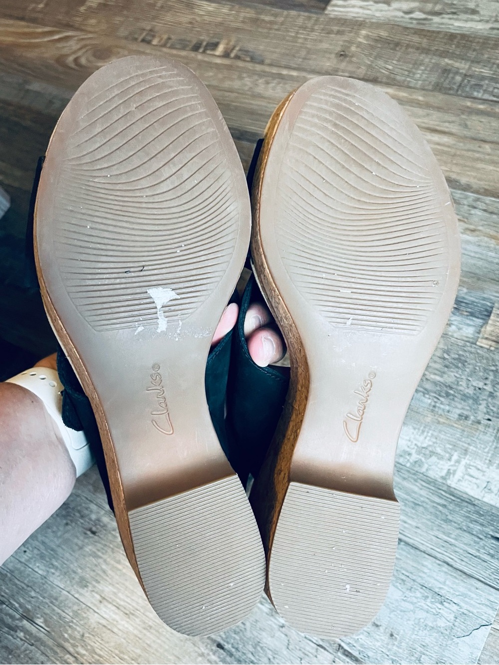 Clarks Women's Boho-Chic Giselle Dove Wedge Sandals in Nubuck Black, Size 9.5 - Picture 9 of 10